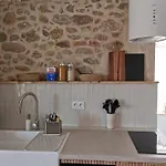 Rénové, Charme Naturel Et Authenticité Au Cœur Du Village Appartamento
