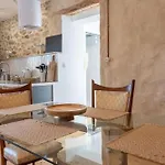 Rénové, Charme Naturel Et Authenticité Au Cœur Du Village Sorède