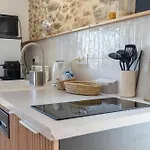 Rénové, Charme Naturel Et Authenticité Au Cœur Du Village Appartamento *