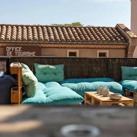 Renove, Charme Naturel Et Authenticite Au Coeur Du Village *