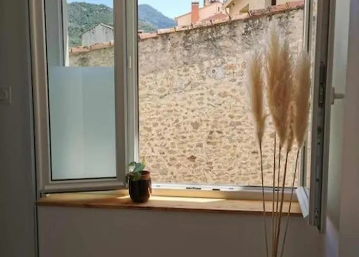 Daire Renove, Charme Naturel Et Authenticite Au Coeur Du Village *