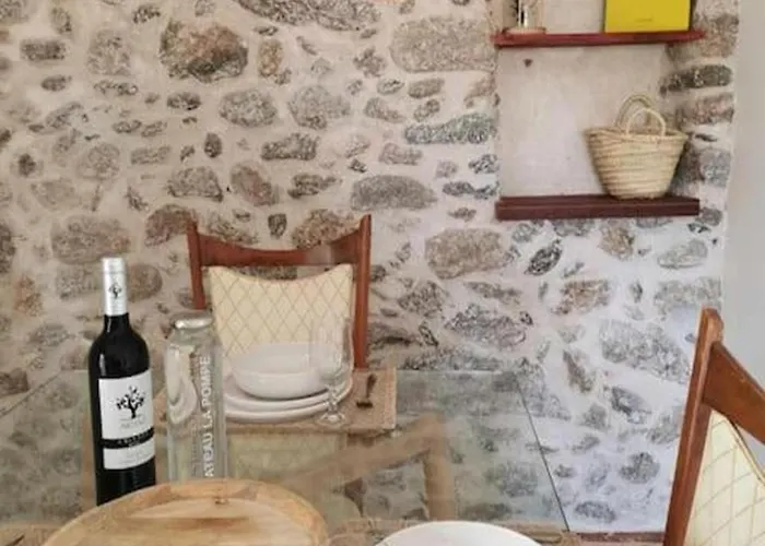 Renove, Charme Naturel Et Authenticite Au Coeur Du Village Sorède
